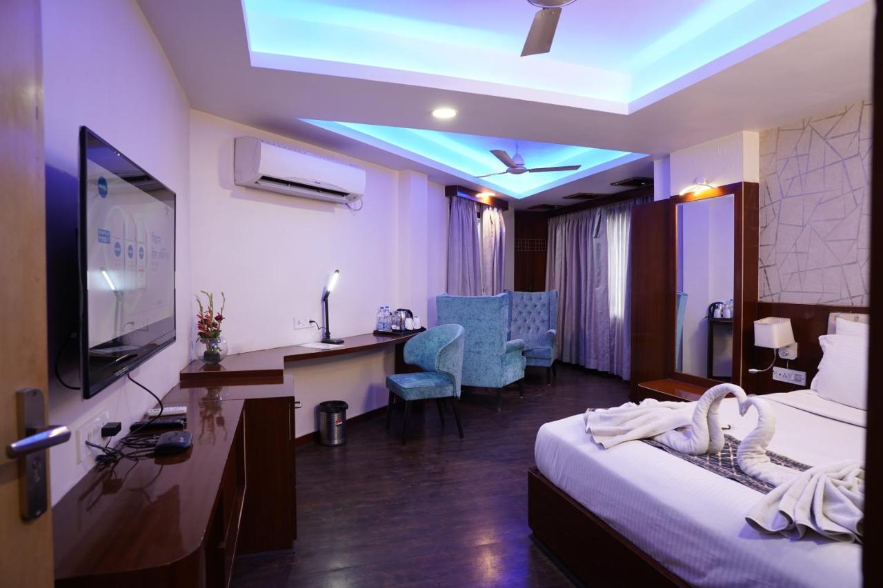 Hotel Emirates Kolkata Ngoại thất bức ảnh