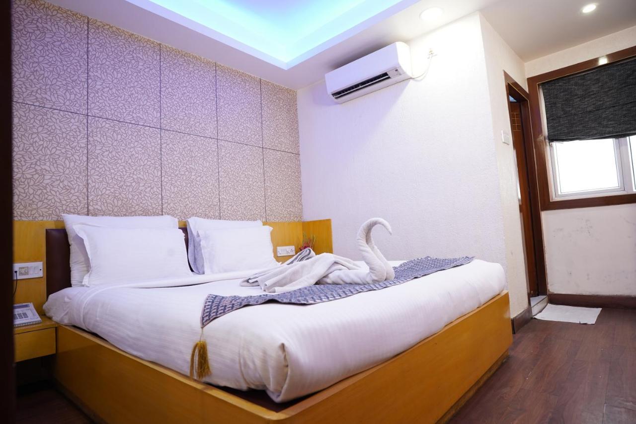 Hotel Emirates Kolkata Ngoại thất bức ảnh