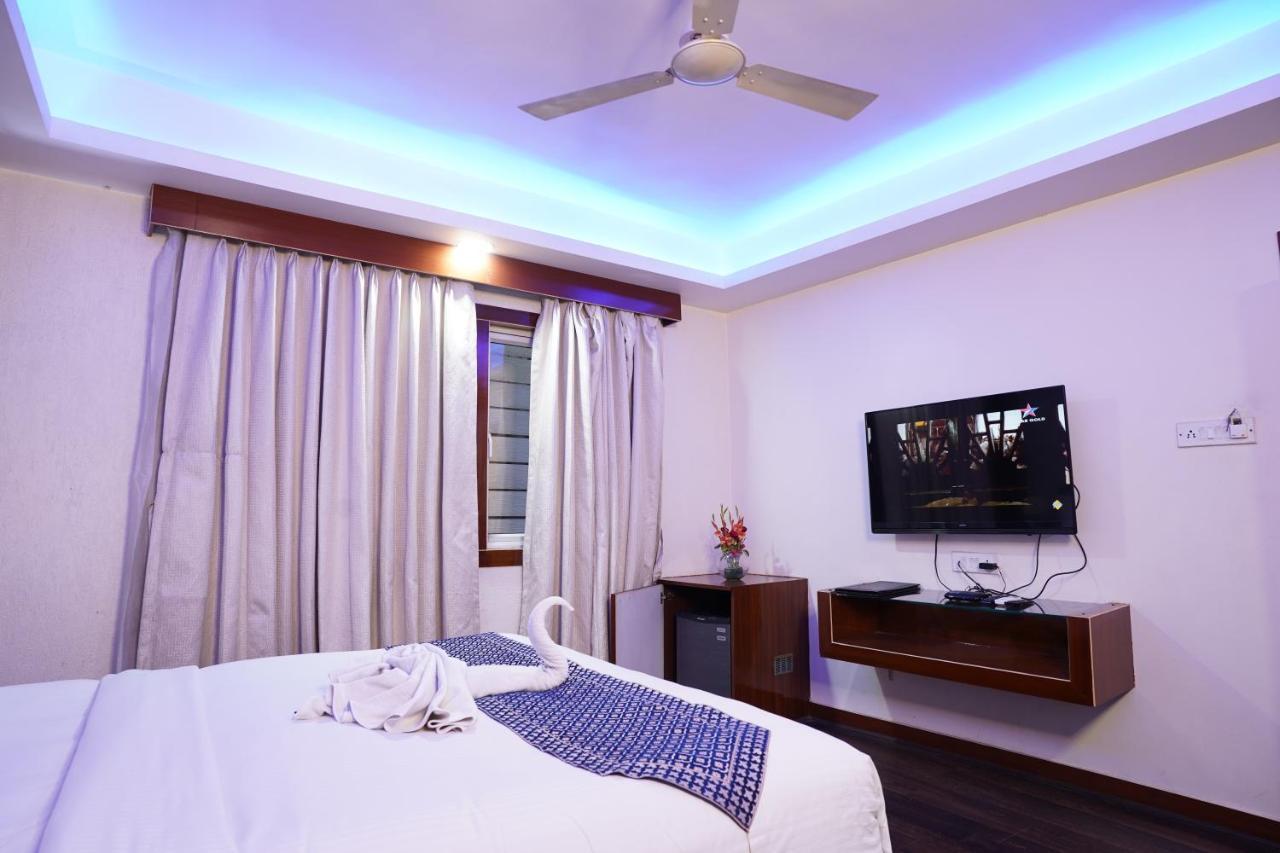 Hotel Emirates Kolkata Ngoại thất bức ảnh